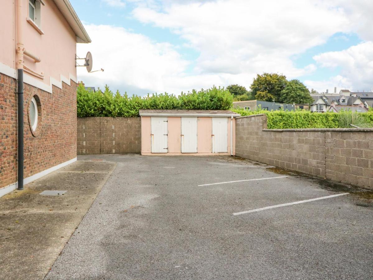 8 Scrahan Place Killarney Exterior photo